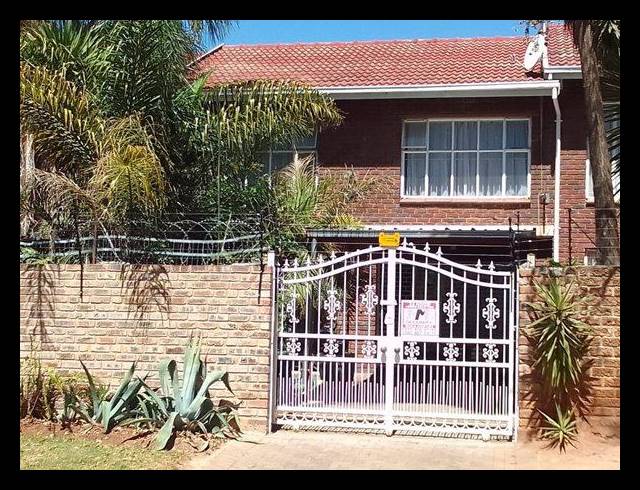 3 BEDROOM TOWNHOUSE FOR SALE IN BIRCHLEIGH